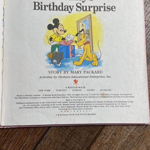 Disney Set of 3 Vintage Hardcover Books - Picture 10 of 14